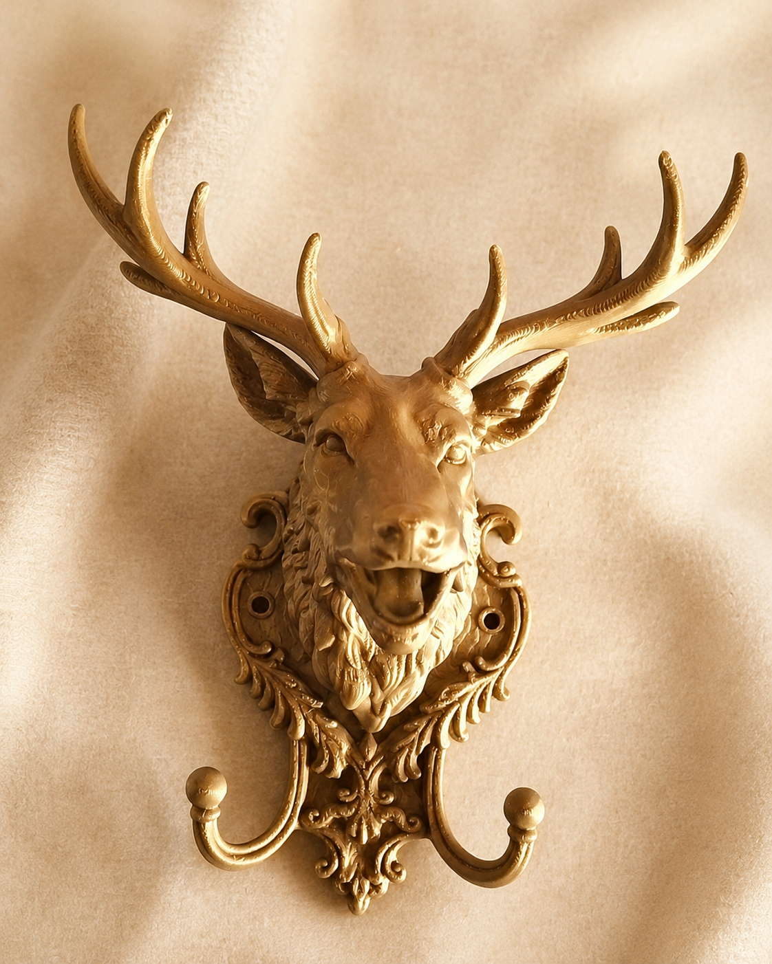 Cuier decorativ de perete 3D mare