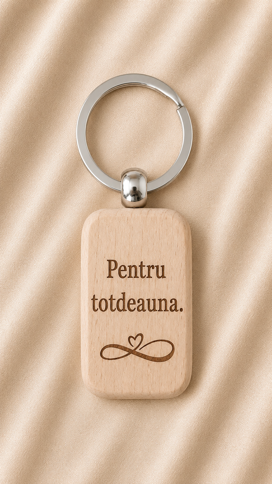 Breloc din lemn, personalizat pentru cuplu