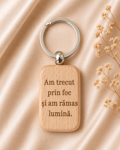 Breloc din lemn, personalizat pentru cuplu