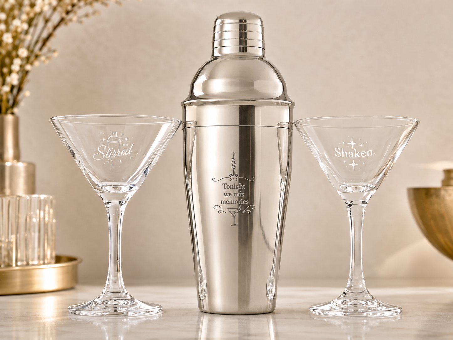 Set cocktail personalizat – shaker inox + 2 pahare Martini