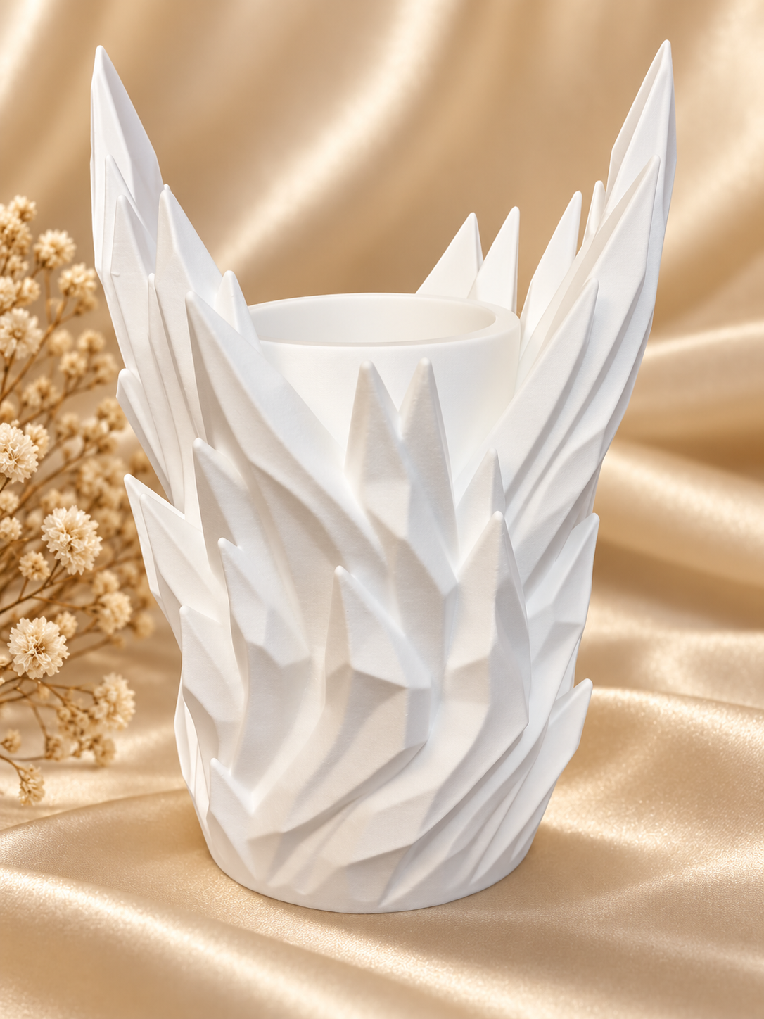 Vază decorativă 3D cu aripi – design sculptural