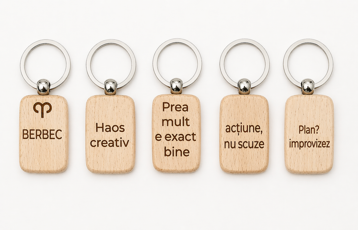Breloc din lemn personalizat cu zodie