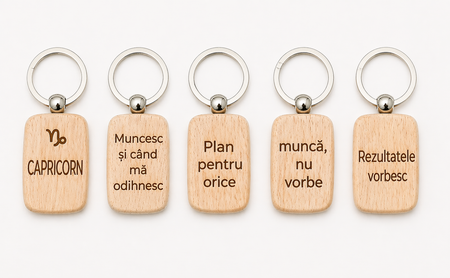Breloc din lemn personalizat cu zodie