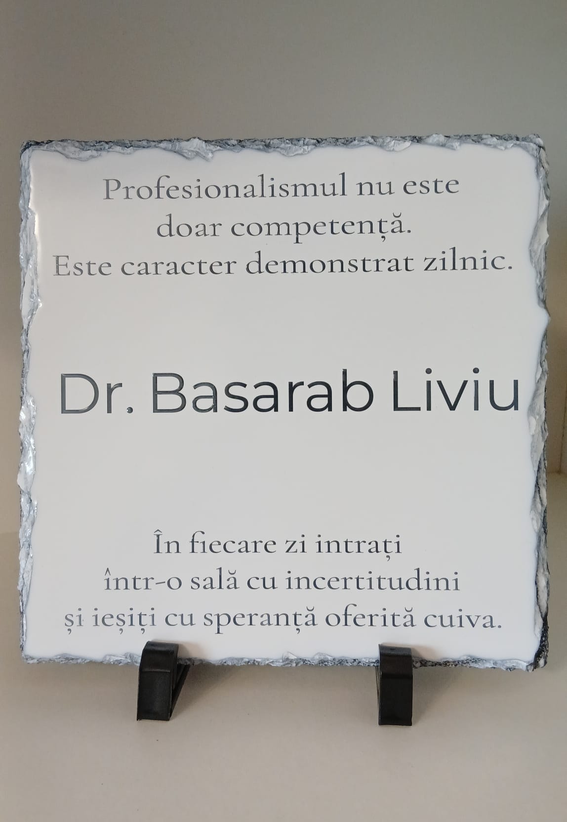 Placă de ardezie personalizată pentru cadre medicale