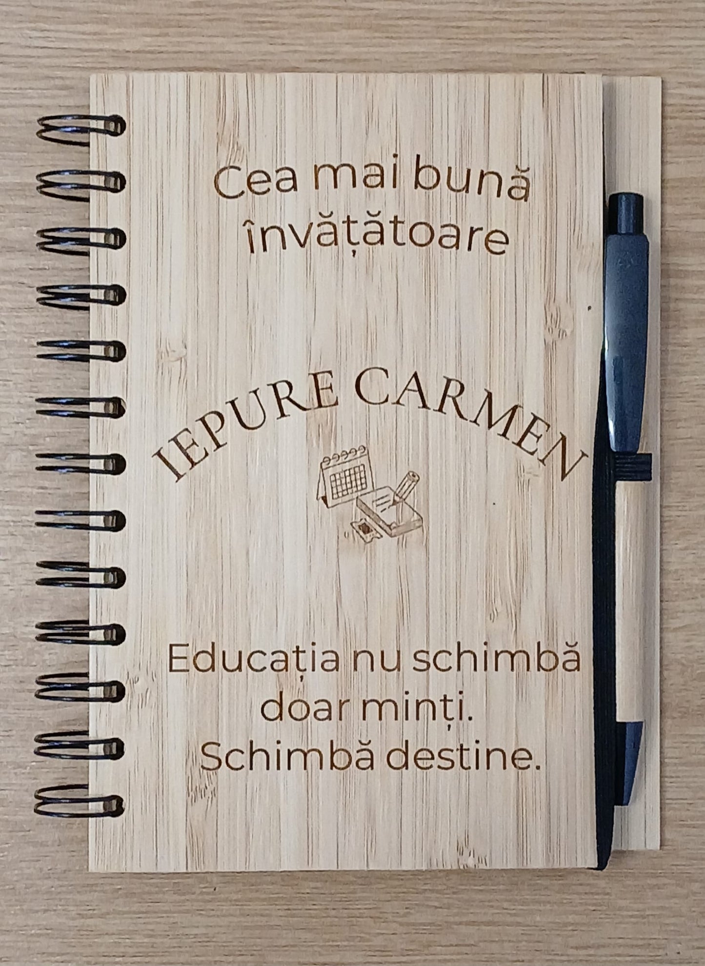 Carnet din bambus cu pix, personalizat pentru cadre didactice