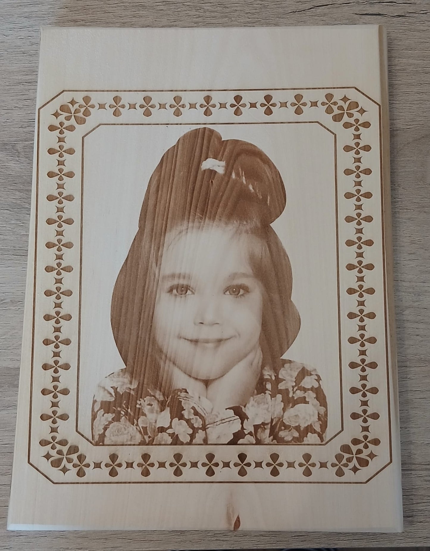 PLACĂ FOTO PERSONALIZATĂ DIN LEMN DE TEI