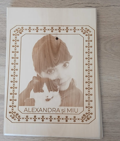 PLACĂ FOTO PERSONALIZATĂ DIN LEMN DE TEI