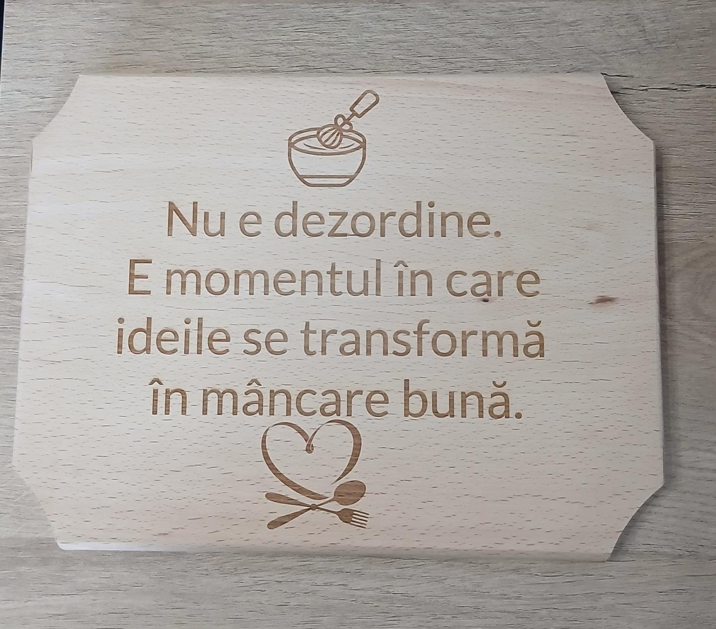 Placă decorativă din lemn tip tocător, personalizată