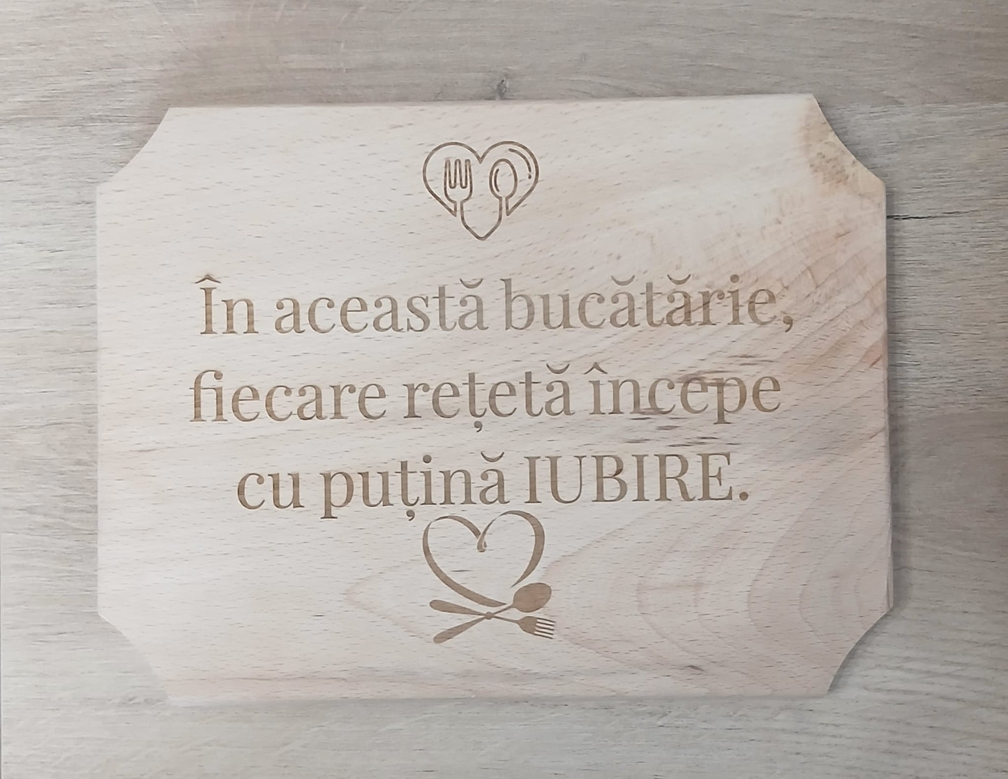 Placă decorativă din lemn tip tocător, personalizată